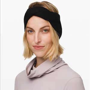 Lululemon Twisted Bliss Ear Warmer - New
